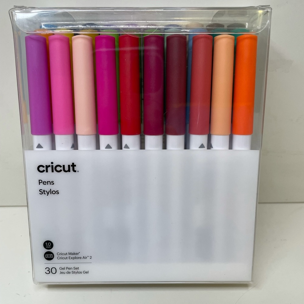 Cricut 30ct pens/great Christmas gift